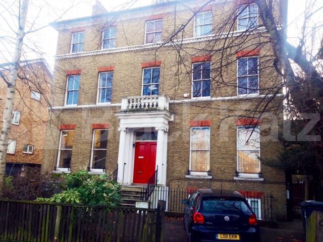 			NEW INSTRUCTION, 3 Bedroom, 1 bath, 1 reception Flat			 Elms Road, Clapham